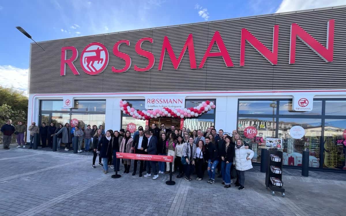 Rossmann abre una nueva tienda en el Portal de la Marina (Alicante)