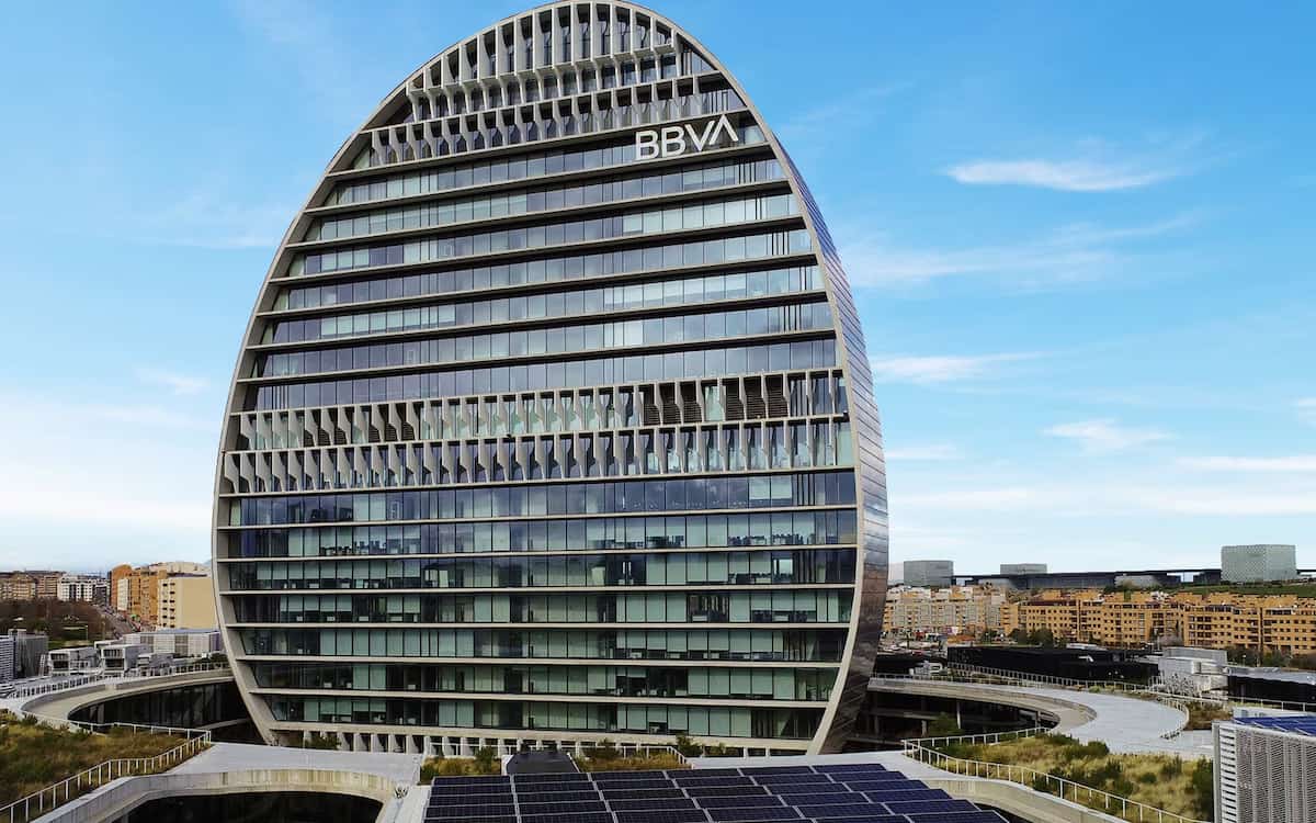El BBVA pide a la CNMV su autorización para lanzar la opa sobre el Banco Sabadell
