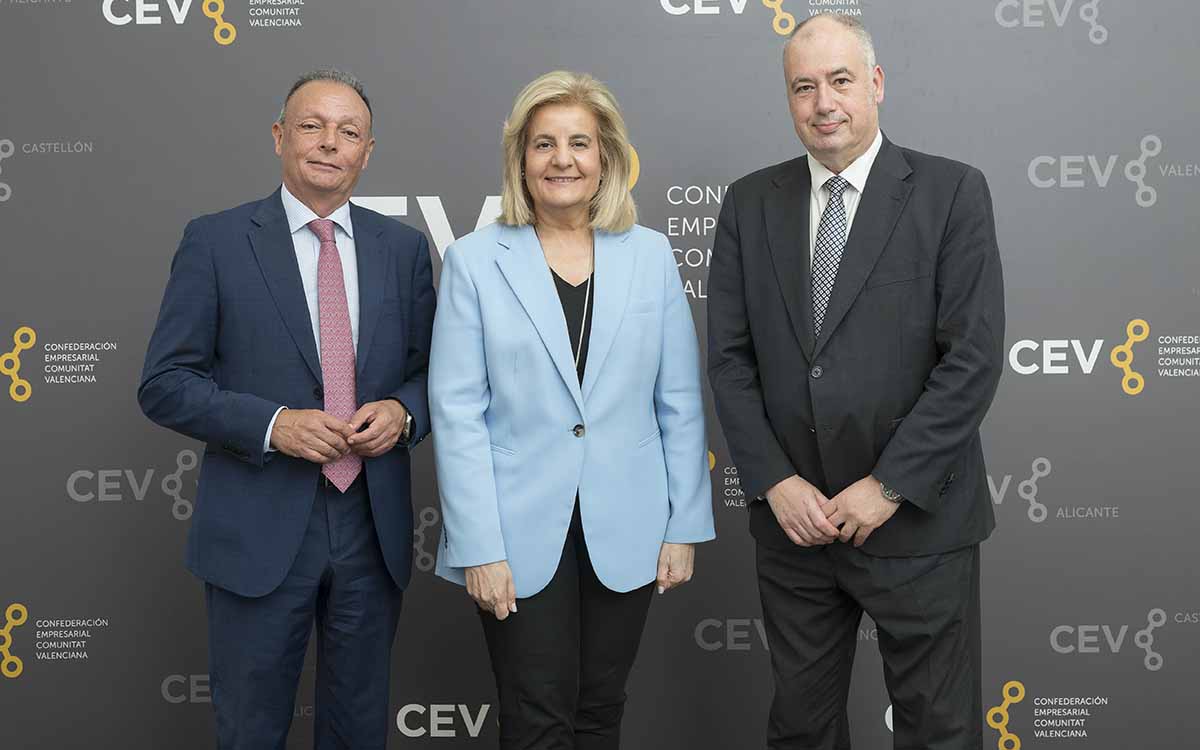 CEV, CEOE y «La Caixa»: «No es progreso si no progresamos todos»