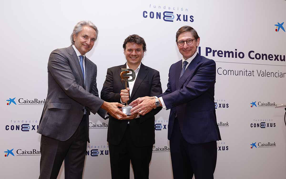 La Fundación Conexus y Caixabank premian al físico Pablo Jarillo-Herrero