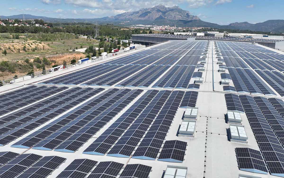 Mercadona llega a los 100 MW de energía renovable con la fotovoltaica de Abrera