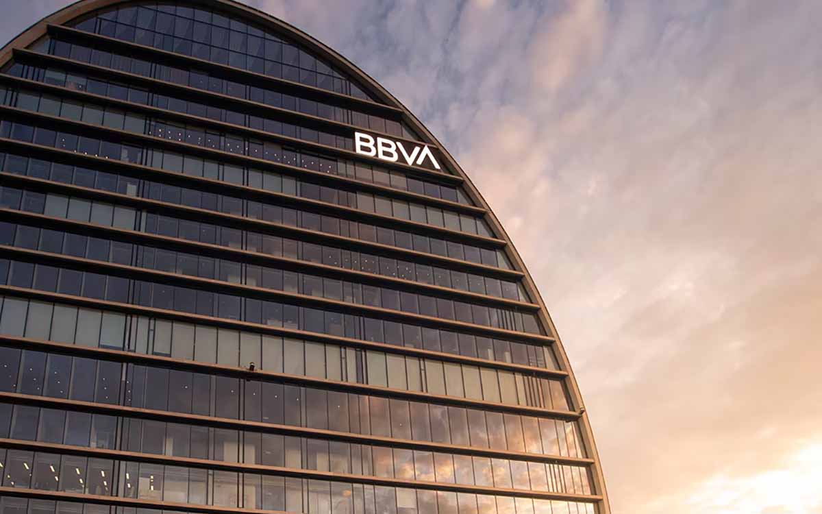El BBVA logra el apoyo masivo de sus accionistas a la compra del Banco Sabadell