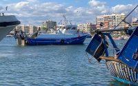 Barco de arrastre en Santa Pola (Alicante)