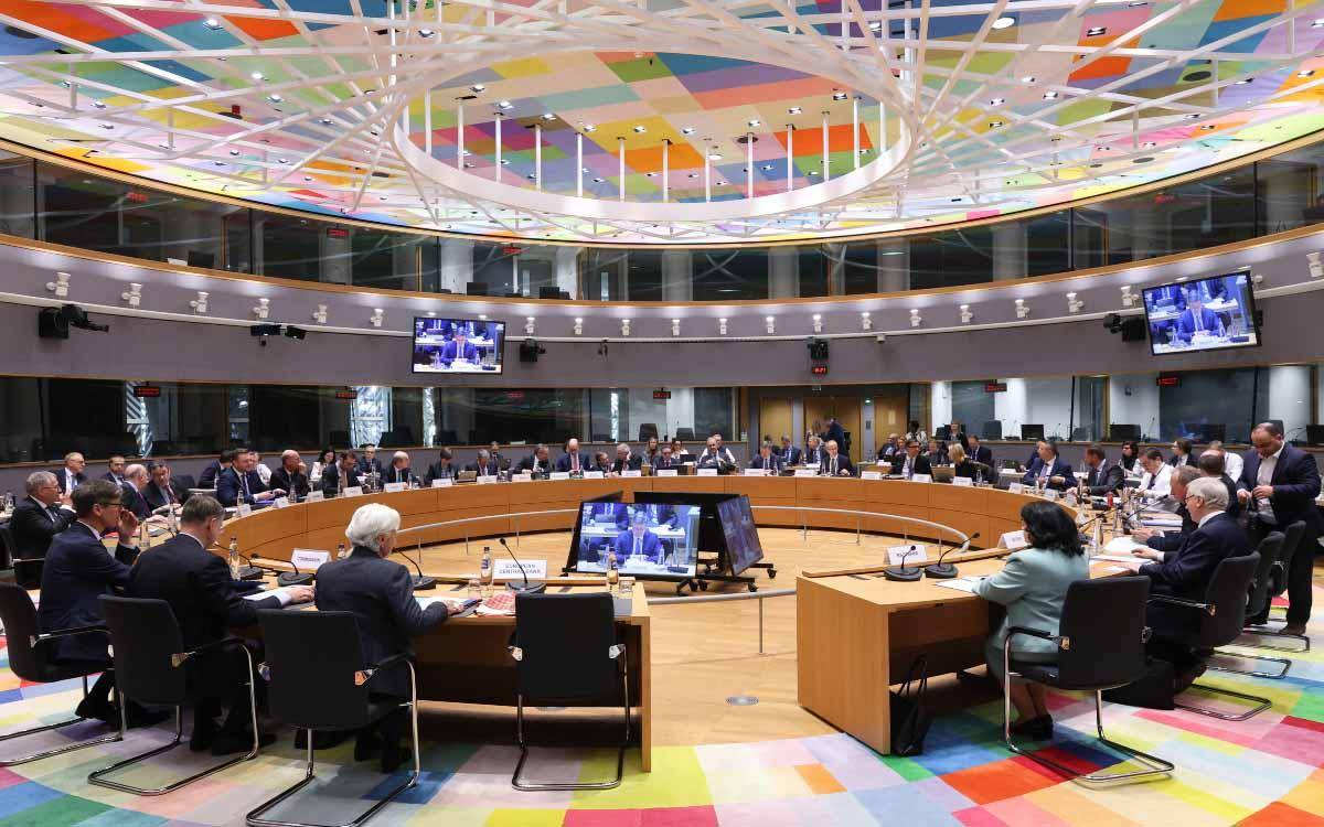 España defiende en la UE elevar el gasto en defensa