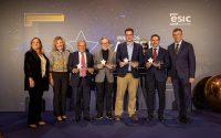 Fotogalería Premios ASTER ESIC: Pascual Royo, Actiu, Iker Marcaide y Confecomerç