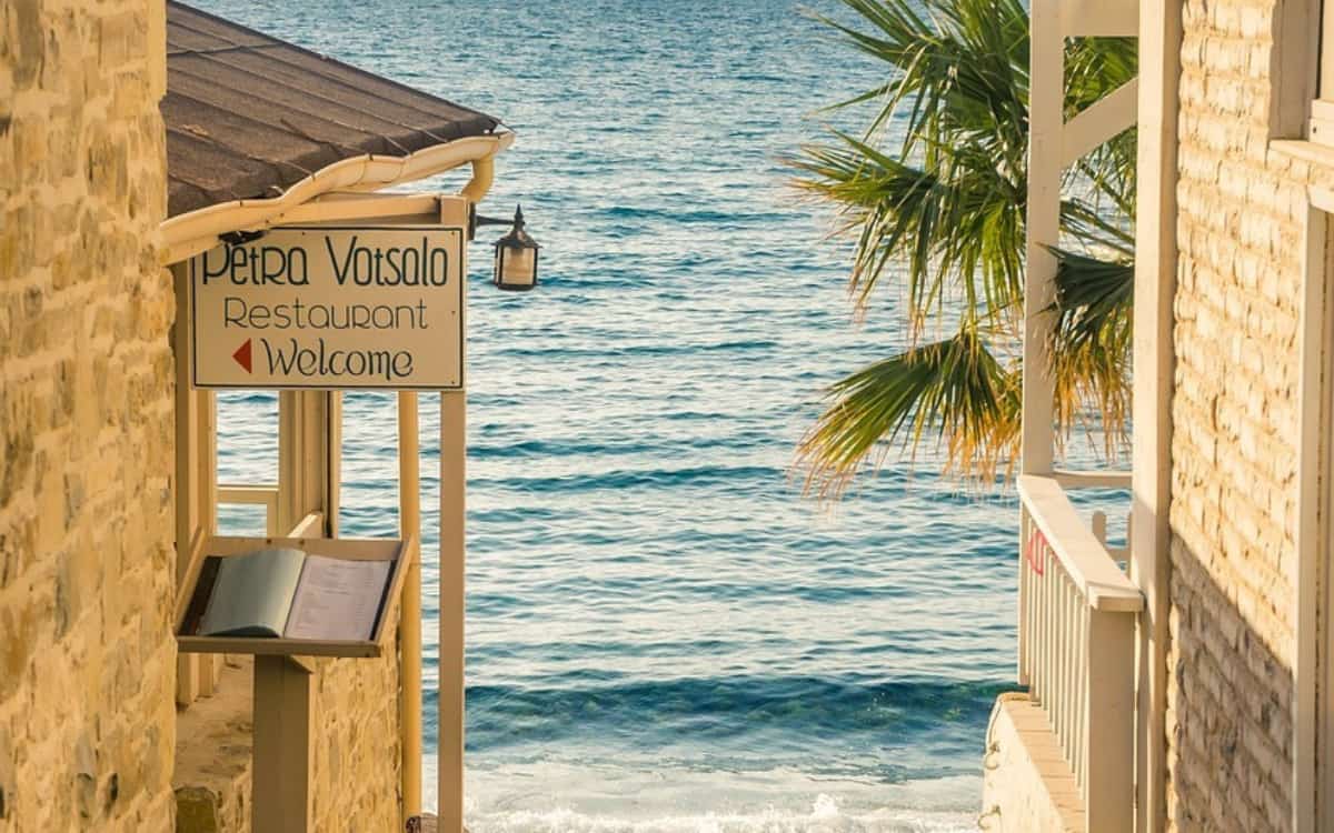 ¿Cómo ahorrar en la factura de la luz en verano?