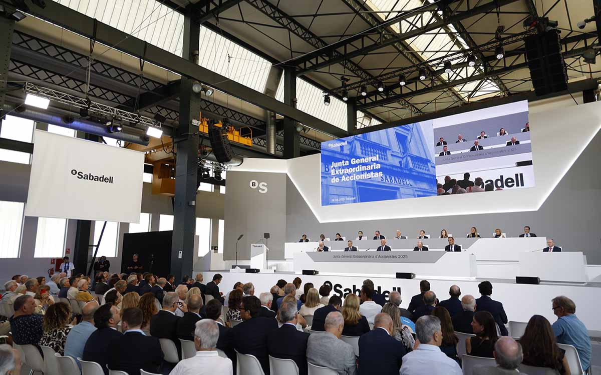 sabadell-junta-extraordinaria-08062025