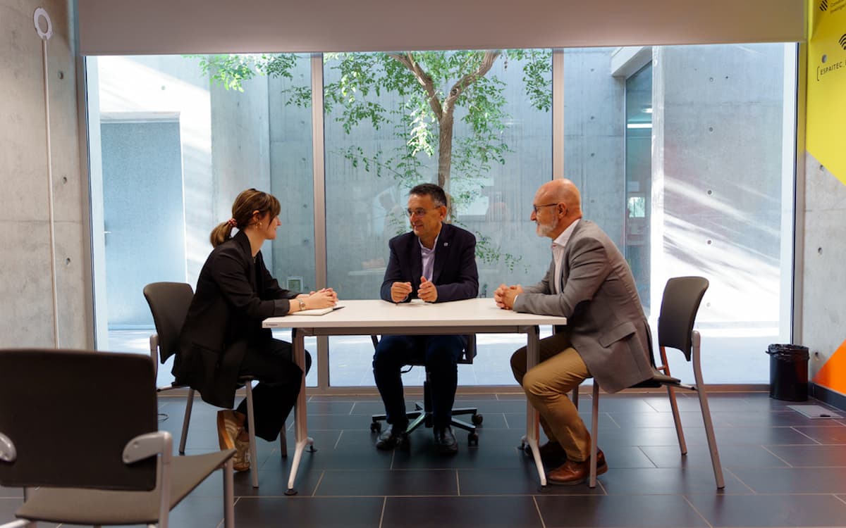 PORTADA UJI ESPAITEC entrevista