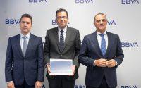 BBVA prevé que la Comunitat lidere el PIB, pero advierte del riesgo político