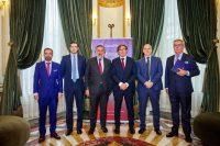 Solo tres de cada diez jóvenes cuenta con una percepción positiva de los empresarios, según el Informe de Empresarios