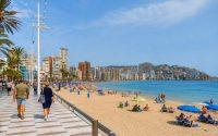 Turismo extranjero en la Comunitat Valenciana: cuánto genera y qué esperar del verano 2026