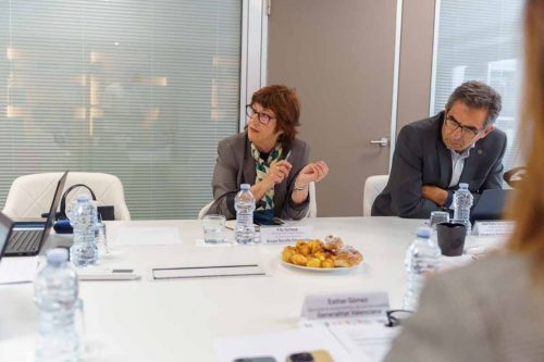 ECO260003 MESA-DE-DEBATE-ECO3-WEB-10