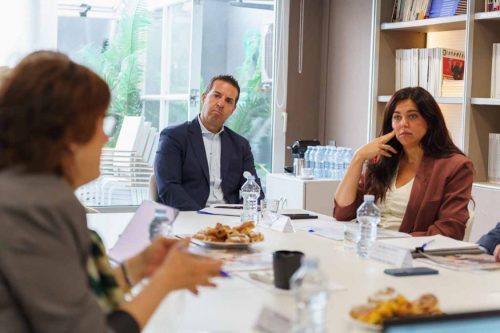 ECO260003 MESA-DE-DEBATE-ECO3-WEB-13