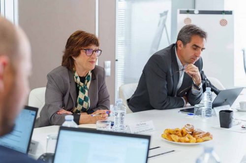 ECO260003 MESA-DE-DEBATE-ECO3-WEB-7