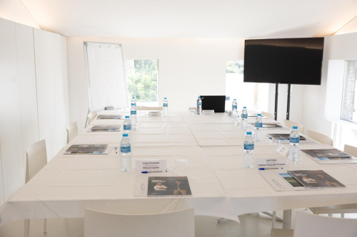 Fotografias MesaDebateEco3 250925-31