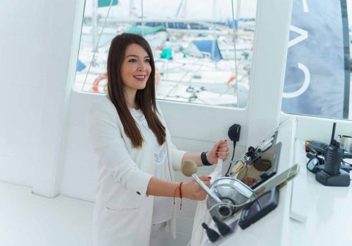 MAT260002 MUJERES-AL-TIMON-WEB-14