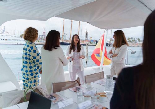 MAT260002 MUJERES-AL-TIMON-WEB-16