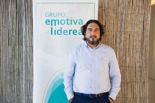 MESA-DEBATE-GRUPO-EMOTIVA-122